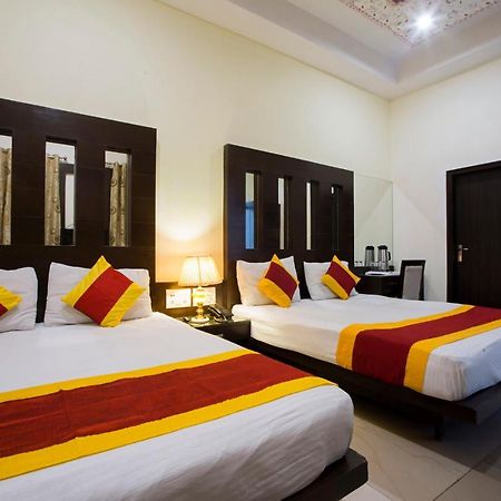 Hotel Baba Inn-By Rcg Hotels Nueva Delhi Exterior foto