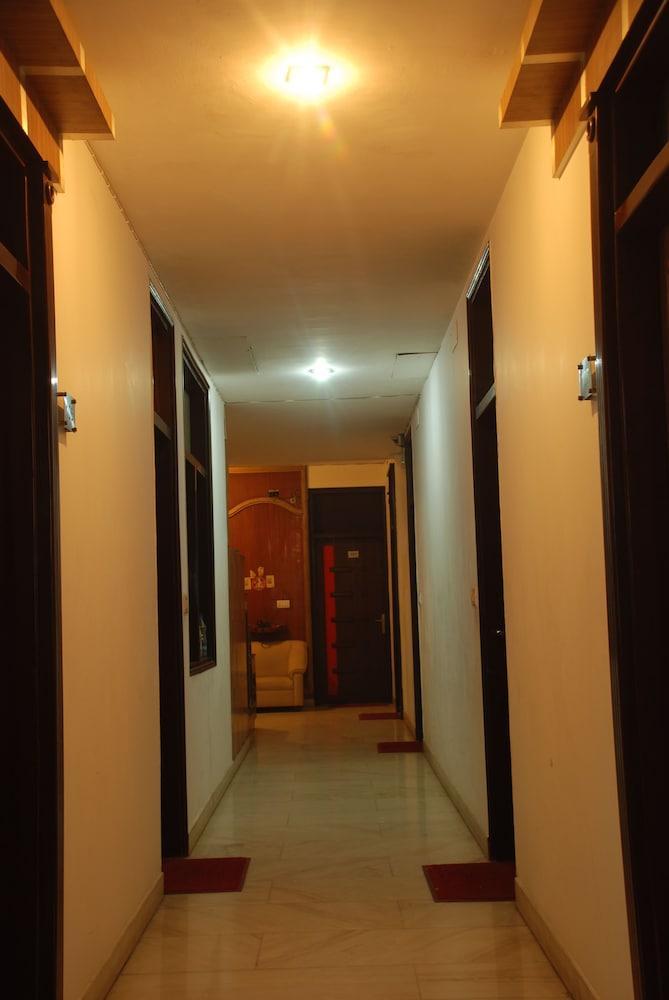 Hotel Baba Inn-By Rcg Hotels Nueva Delhi Exterior foto
