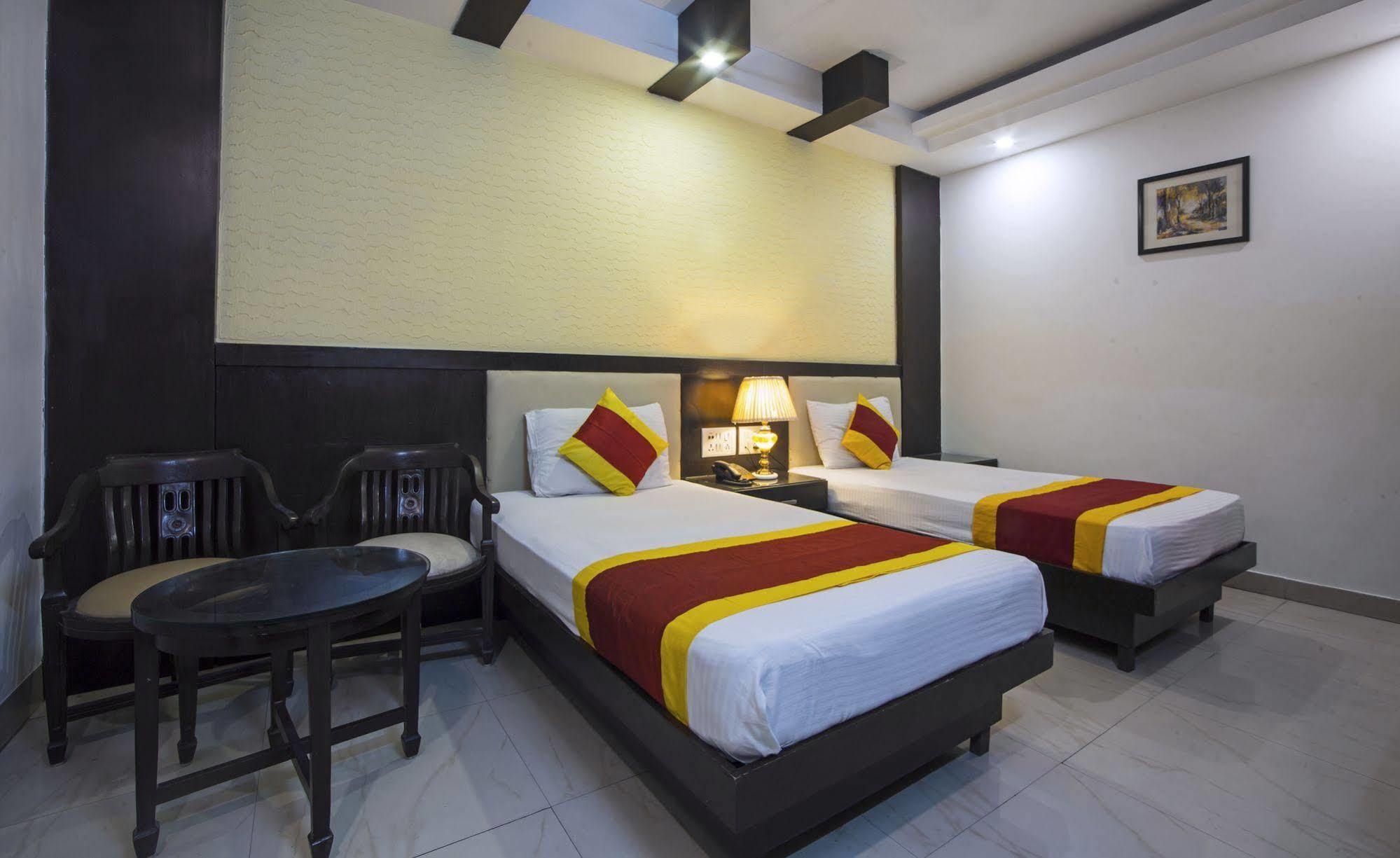 Hotel Baba Inn-By Rcg Hotels Nueva Delhi Exterior foto