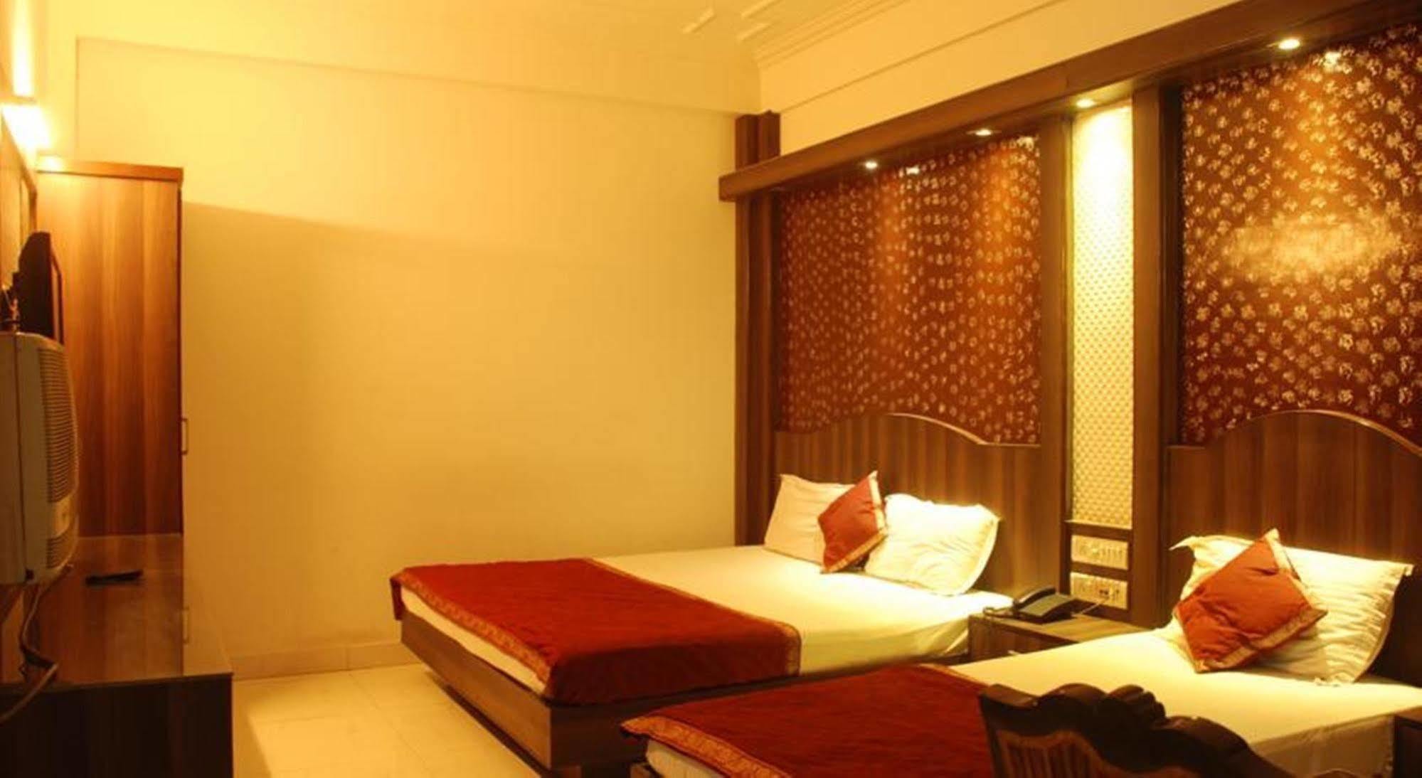 Hotel Baba Inn-By Rcg Hotels Nueva Delhi Exterior foto