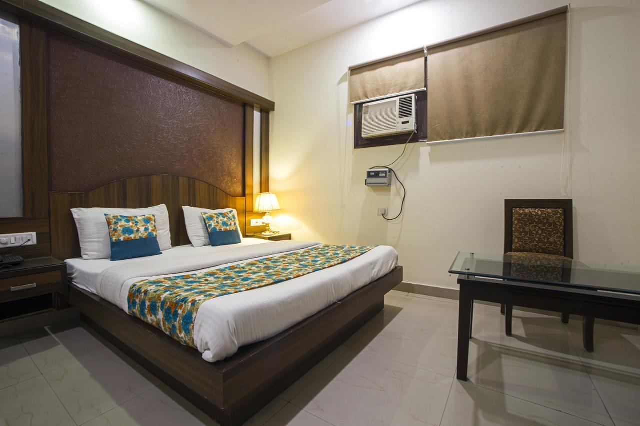 Hotel Baba Inn-By Rcg Hotels Nueva Delhi Exterior foto