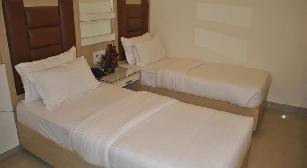Hotel Baba Inn-By Rcg Hotels Nueva Delhi Exterior foto