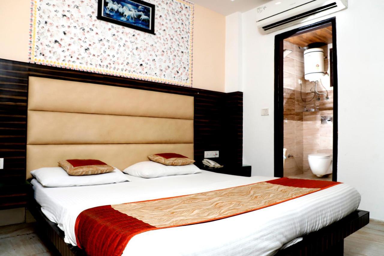 Hotel Baba Inn-By Rcg Hotels Nueva Delhi Exterior foto
