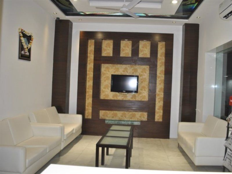 Hotel Baba Inn-By Rcg Hotels Nueva Delhi Exterior foto